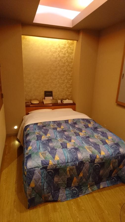 Hotel Eris Hakata (Adults Only) Фукуока Экстерьер фото