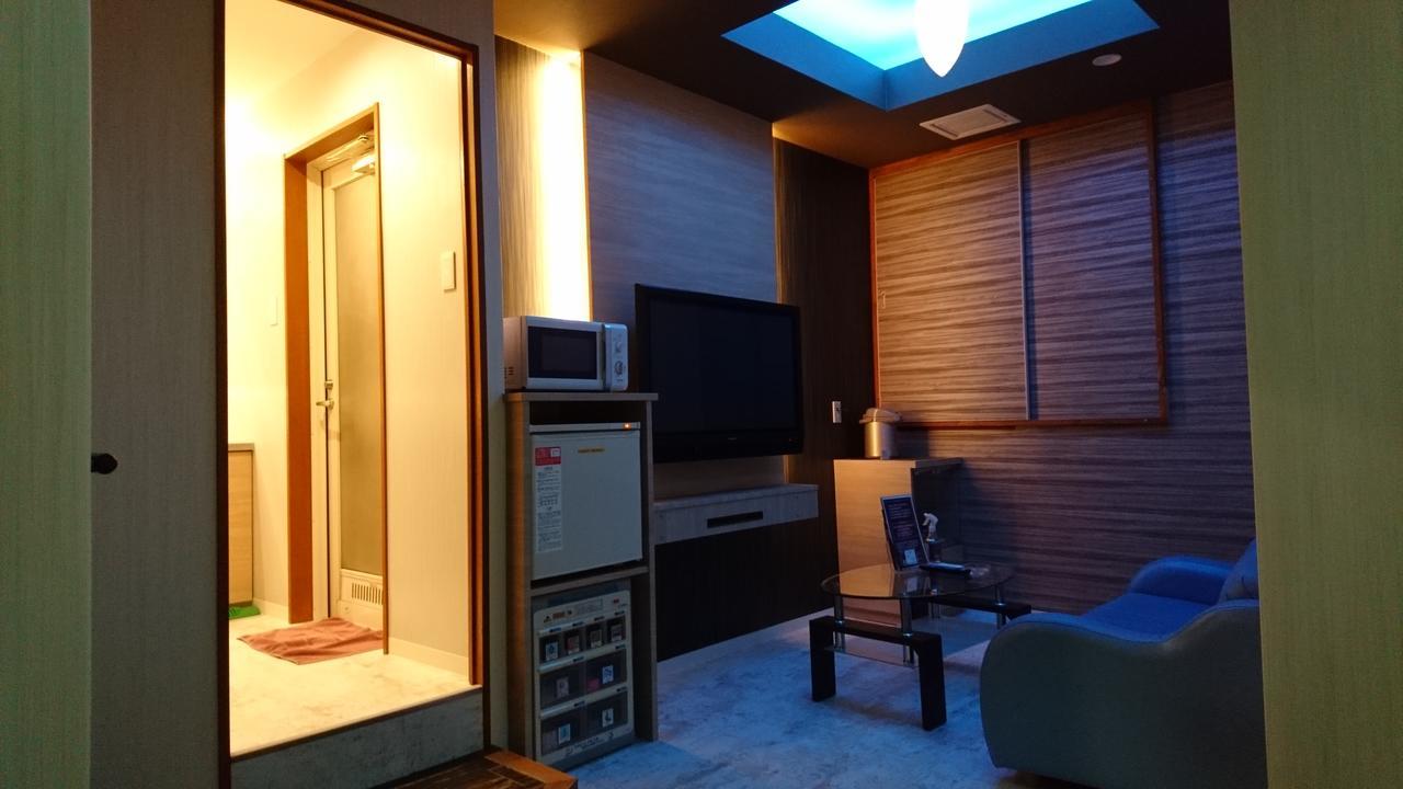 Hotel Eris Hakata (Adults Only) Фукуока Экстерьер фото